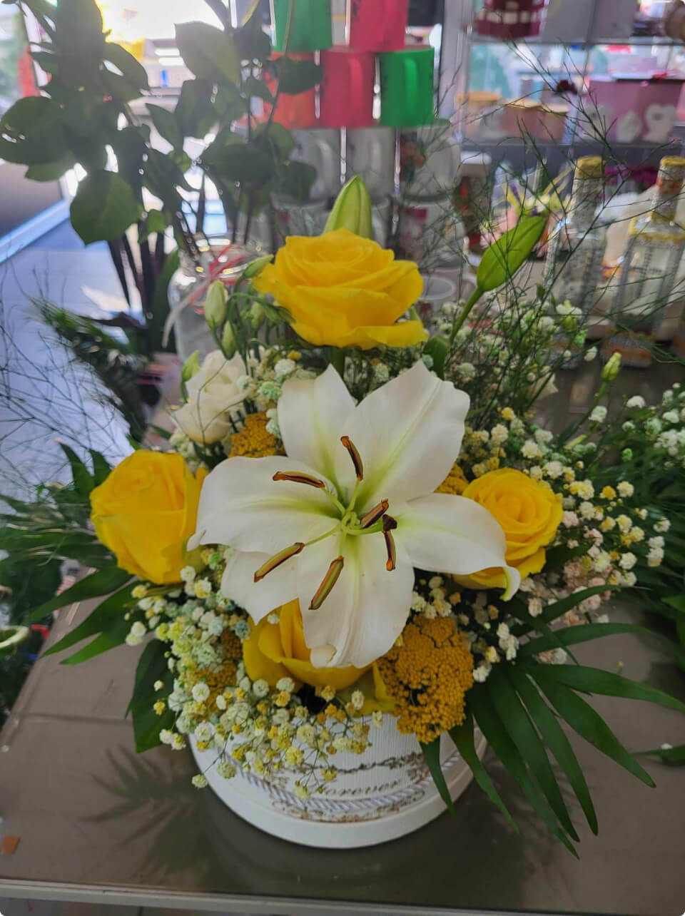 bouquet-yellow-flowers-in-pot