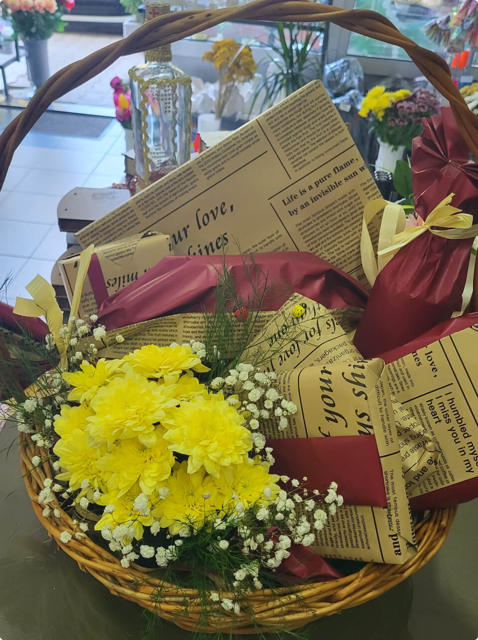 gift-and-flowers-in-basket-az-trans